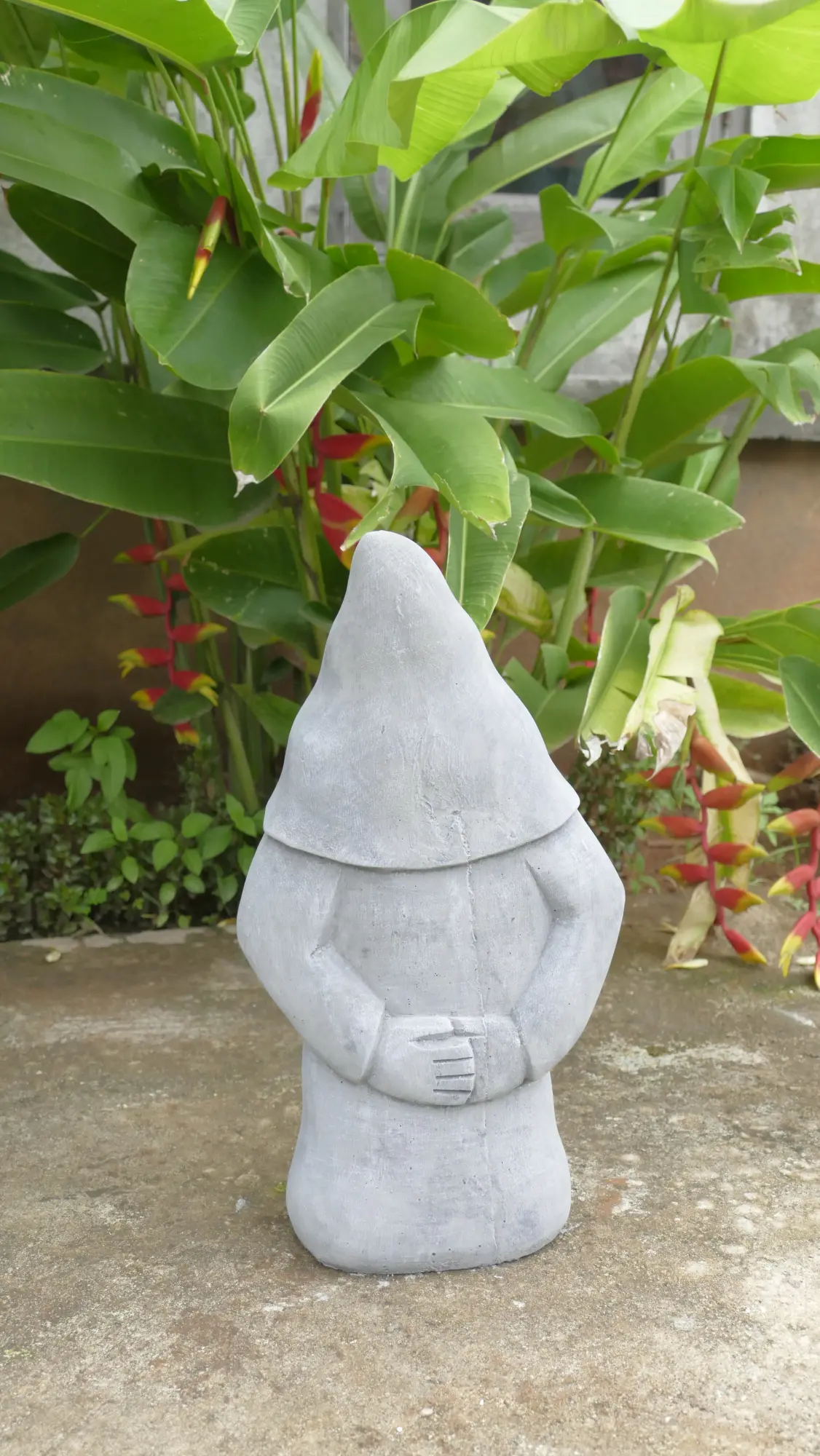  Product image 5 of the product “Gwydion - Standing Wizard, 40,5cm H | cast stone ”